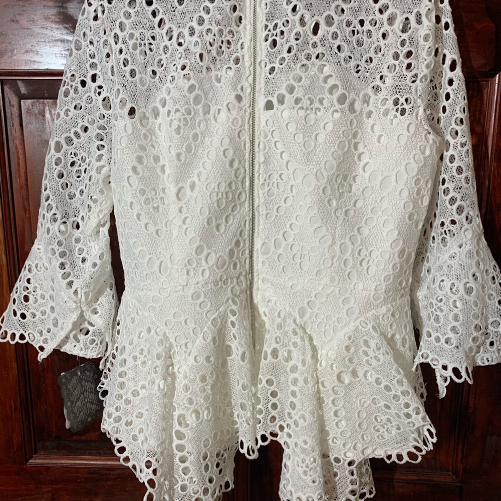 Embroidery top - Picture 2 of 2